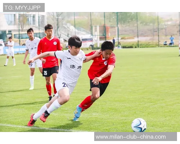 快乐的足球比赛让我收获了友谊与团队精神的精彩瞬间 快乐的足球比赛让我收获了友谊与团队精神的精彩瞬间